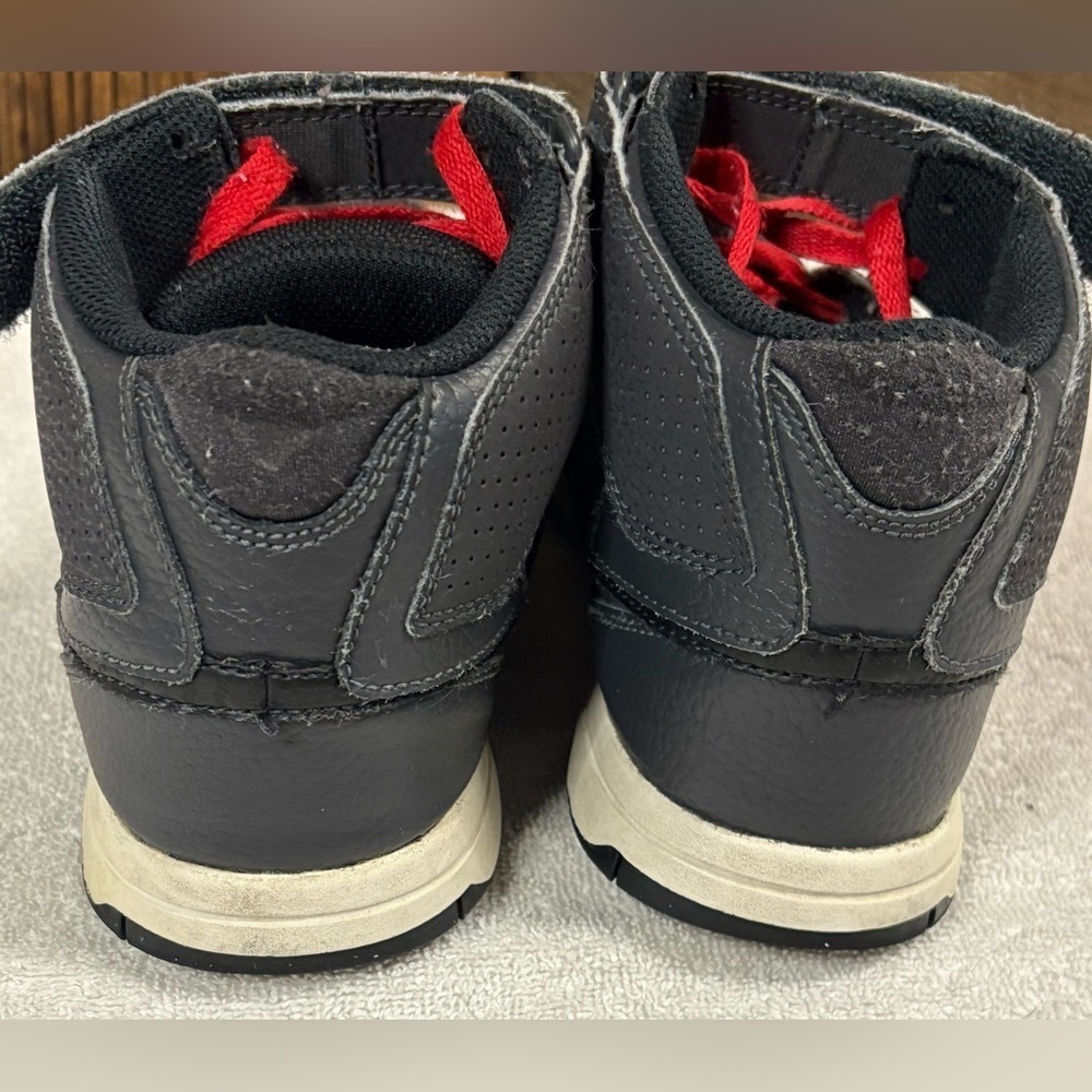 Nike Boys SB Mogan 2 645025-002 Black Gray Red Mid-Top Sneaker Shoes Size 7Y - Picture 5 of 7